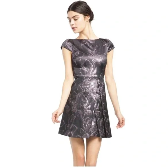 Alice + Olivia Trudy Dress Metallic Shimmer Fit & flare 6 Cocktail Party - Picture 1 of 9